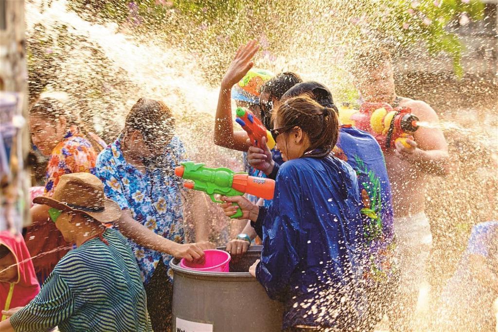 SONGKRAN FESTIVAL – THE THAI NEW YEAR!