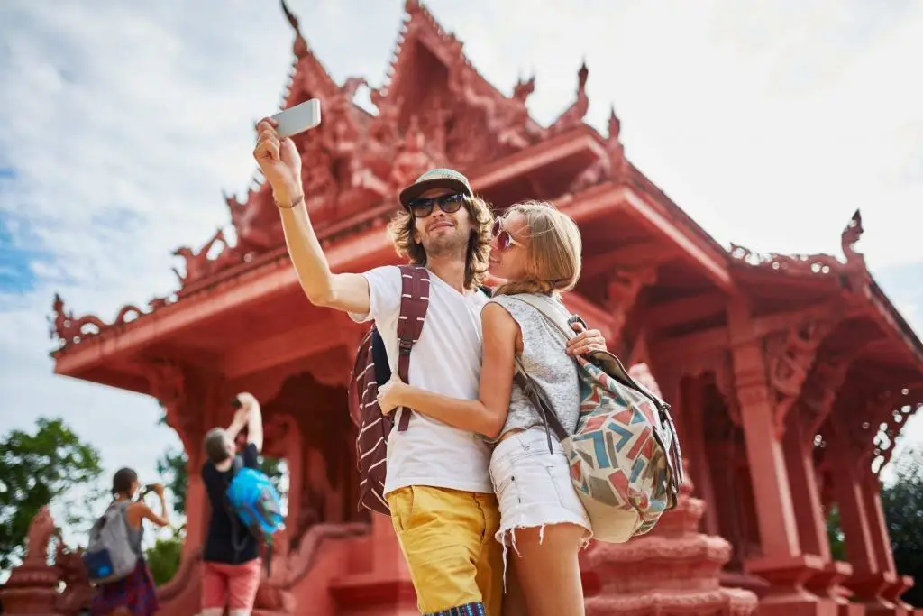 3 WAYS TO CAPTURE AUTHENTIC TRAVEL PHOTOS OF THAILAND
